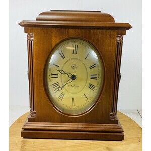 Vintage SETH THOMAS VICTORIAN MODEL Desk Clock Made In USA 9”x12”x5”.